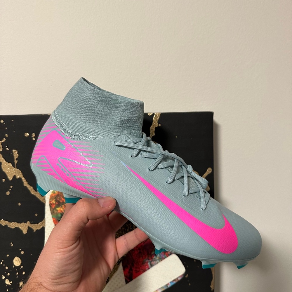 Nike PRO Zoom Mercurial Superfly
10 FG 'Prism Pack'  us 11 soccer